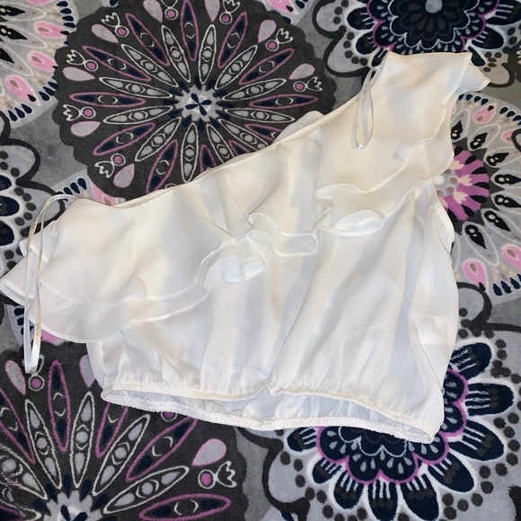 White ruffle one shoulder crop top - Picture 1 of 6